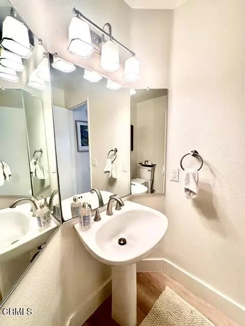 Bath - 4868 Sullivan St, Ventura, CA 93003 photo 2 of 2