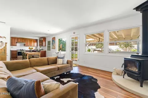Living - 1303 Sunset Pl, Ojai, CA 93023 photo 2 of 2