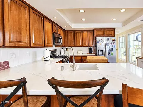 Kitchen - 2020 Kingsbridge Way, Oxnard, CA 93035 photo 2 of 2