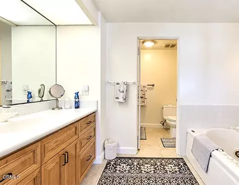 Bath - 2020 Kingsbridge Way, Oxnard, CA 93035 photo 1 of 4