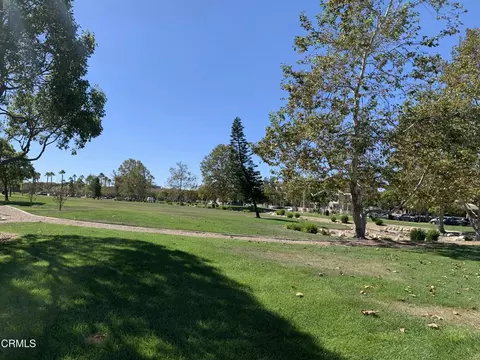 308 Elk River Pl, Oxnard, CA 93036 photo 2