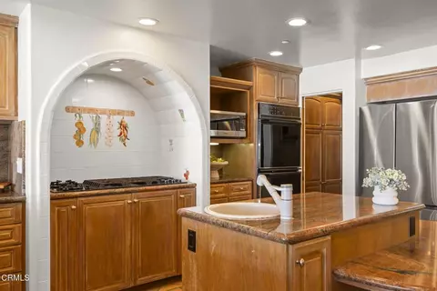 Kitchen - 1045 Mandalay Beach Rd, Oxnard, CA 93035 photo 4 of 4