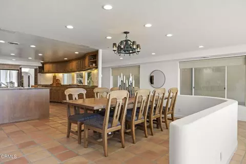 Dining - 1045 Mandalay Beach Rd, Oxnard, CA 93035 photo 2 of 3