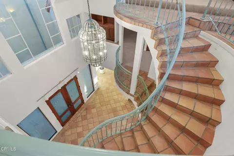 Entry Way - 1045 Mandalay Beach Rd, Oxnard, CA 93035 photo 4 of 6