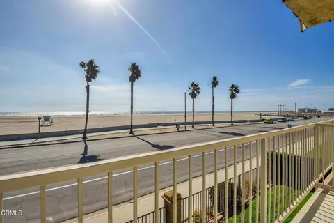 202 E Surfside Dr, Port Hueneme, CA 93041