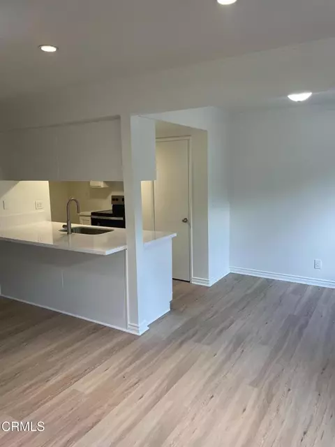 1111 Saratoga Ave, Ventura, CA 93003