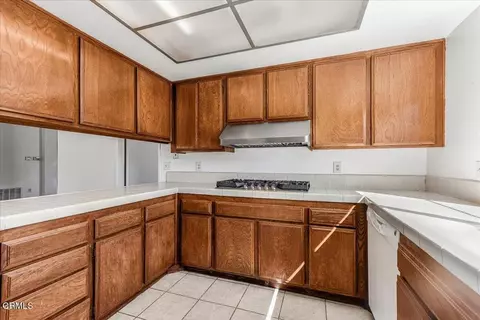 Kitchen - 244 Deerwalk, Thousand Oaks, CA 91320 photo 4 of 6