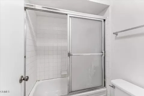 Bath - 244 Deerwalk, Thousand Oaks, CA 91320 photo 2 of 4