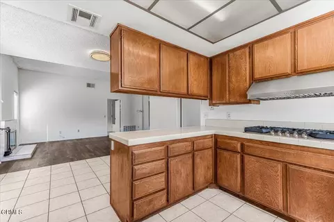 Kitchen - 244 Deerwalk, Thousand Oaks, CA 91320 photo 5 of 6