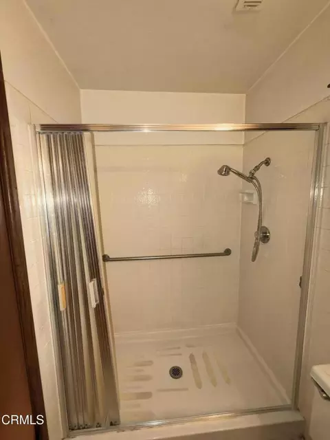 Bath - 3665 Ketch Ave, Oxnard, CA 93035 photo 3 of 4