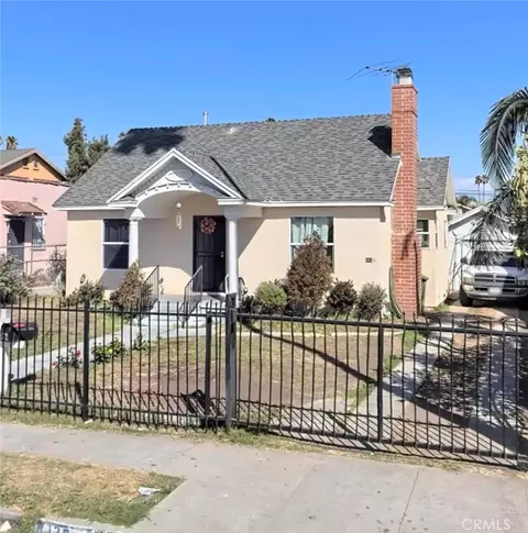 843 W 82nd St, Los Angeles, CA 90044