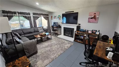 44130 Raysack Ave, Lancaster, CA 93535
