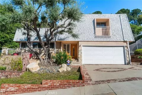 17060 Escalon Dr, Encino, CA 91436