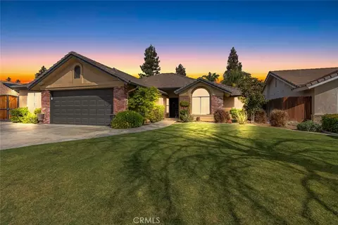 9110 Oak Hills Ave, Bakersfield, CA 93312