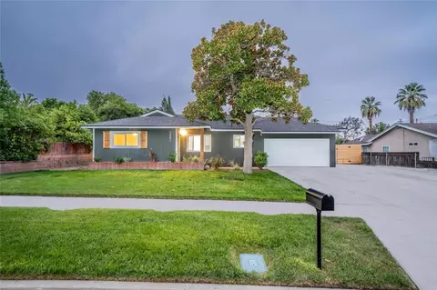 2882 Ronald St, Riverside, CA 92506
