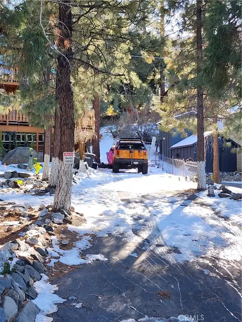 Exterior - 5464 Lone Pine Canyon Rd, Wrightwood, CA 92397 photo 2 of 3