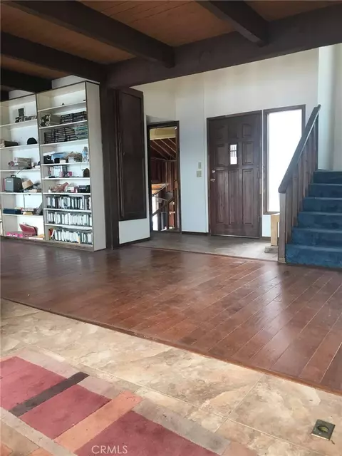 Entry Way - 23441 El Rancho Dr, Tehachapi, CA 93561 photo 1 of 2