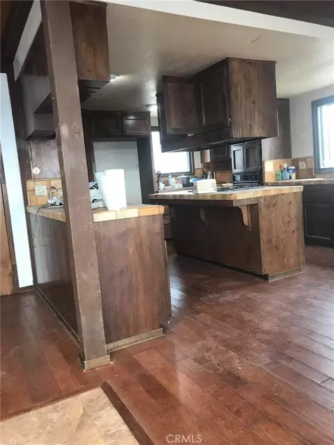 Kitchen - 23441 El Rancho Dr, Tehachapi, CA 93561 photo 1 of 2