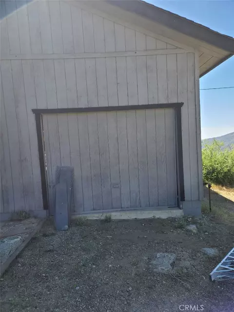 Other - 23441 El Rancho Dr, Tehachapi, CA 93561 photo 3 of 11