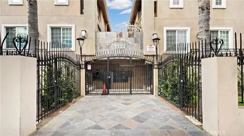 1133 S Hoover St #417, Los Angeles, CA 90006