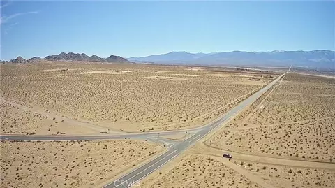 4521515 Harrod Rd, Lucerne Valley, CA 92356 photo 4