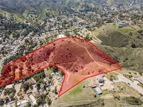 10131 Johanna Ave, Sunland, CA 91040