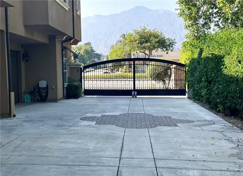726 W Huntington Dr #B, Arcadia, CA 91007
