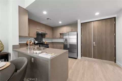 168 S Monterey St #310, Alhambra, CA 91801