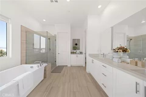Bath - 236 Lily Loop, Irvine, CA 92618 photo 2 of 3