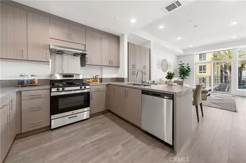 168 S Monterey St #202, Alhambra, CA 91801