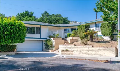 211 Peacock Ln, Montebello, CA 90640
