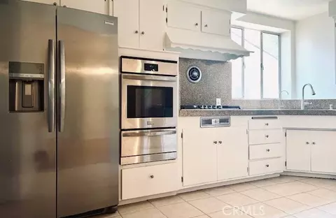 8954 Chimineas Ave, Northridge, CA 91325