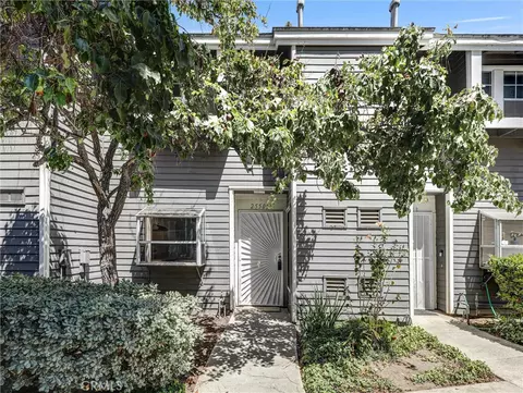 25505 Pine Creek Ln, Wilmington, CA 90744