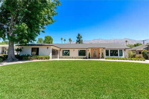 3755 Hampton Rd, Pasadena, CA 91107