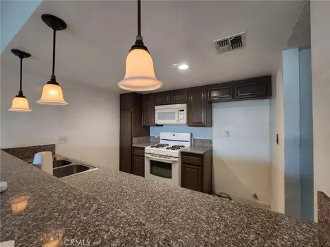 2061 Las Vegas Ave #8, Pomona, CA 91767
