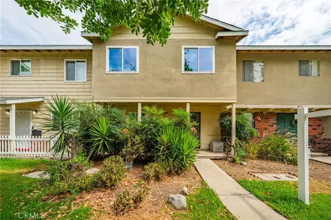 644 E Lee Pl, Azusa, CA 91702