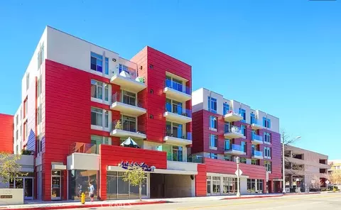 133 S Los Robles Ave #504, Pasadena, CA 91101