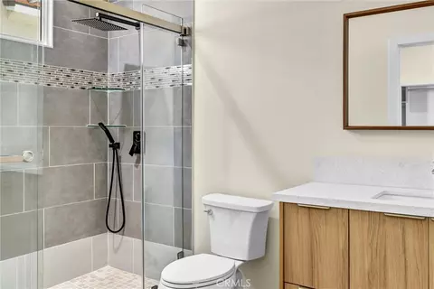 Bath - 681 Castlehill Dr, Walnut, CA 91789 photo 4 of 5
