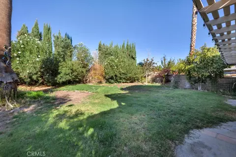 Exterior - 43927 Fallon Dr, Lancaster, CA 93535 photo 3 of 4