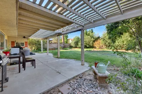 Exterior - 43927 Fallon Dr, Lancaster, CA 93535 photo 2 of 4