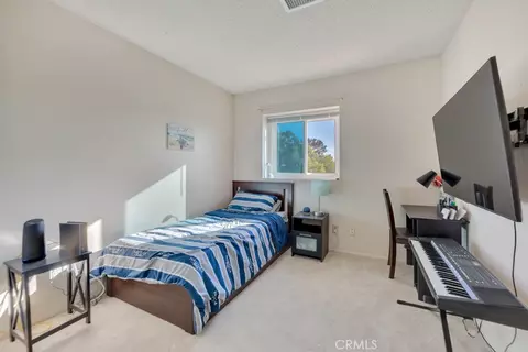 Bedroom - 43927 Fallon Dr, Lancaster, CA 93535 photo 4 of 4