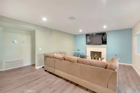 Living - 43927 Fallon Dr, Lancaster, CA 93535 photo 2 of 3
