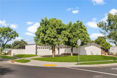 2431 Santa Ysabel Ave, Fullerton, CA 92831