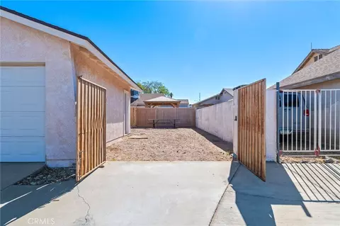 Exterior - 1359 Redwood, Needles, CA 92363 photo 5 of 18