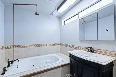 Bath - 1359 Redwood, Needles, CA 92363 photo 1 of 5