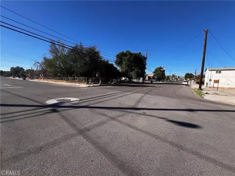 521 Quivera, Needles, CA 92363 photo 17
