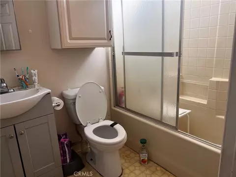 Bath - 119 Walnut, Needles, CA 92363 photo 1 of 3