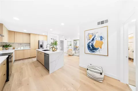 1550 N Laurel Ave N #203, Los Angeles, CA 90046