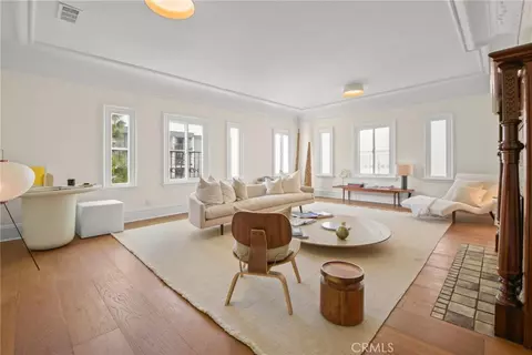 320 S Kingsley, Los Angeles, CA 90020