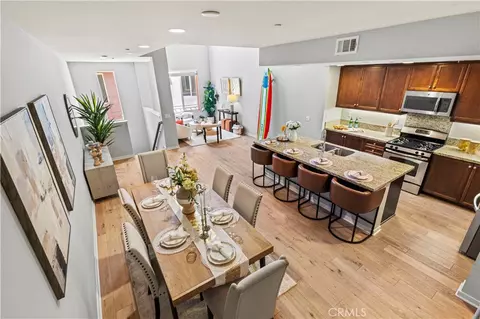 Dining - 543 Rockefeller, Irvine, CA 92612 photo 4 of 4